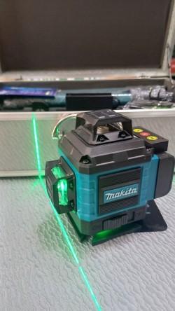 تراز لیزری 4 بعدی ماکیتا مدل جعبه فلزی